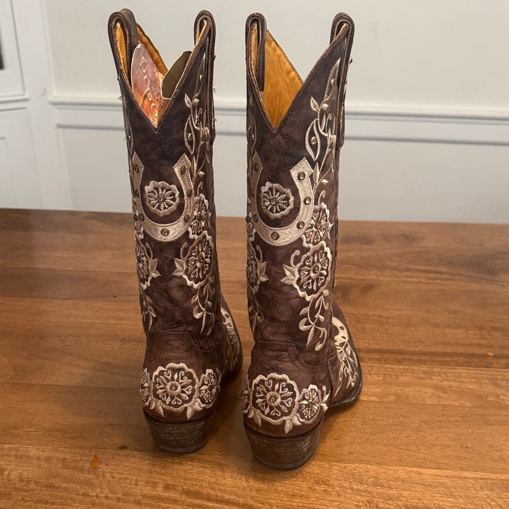 Old Gringo Dark Brown Embroidered Heeled Boots - Picture 4 of 5